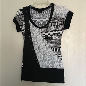 Fun black & white pattern top